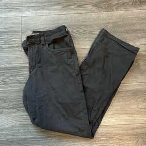 Men’s carhartt pants.  Size 32x32